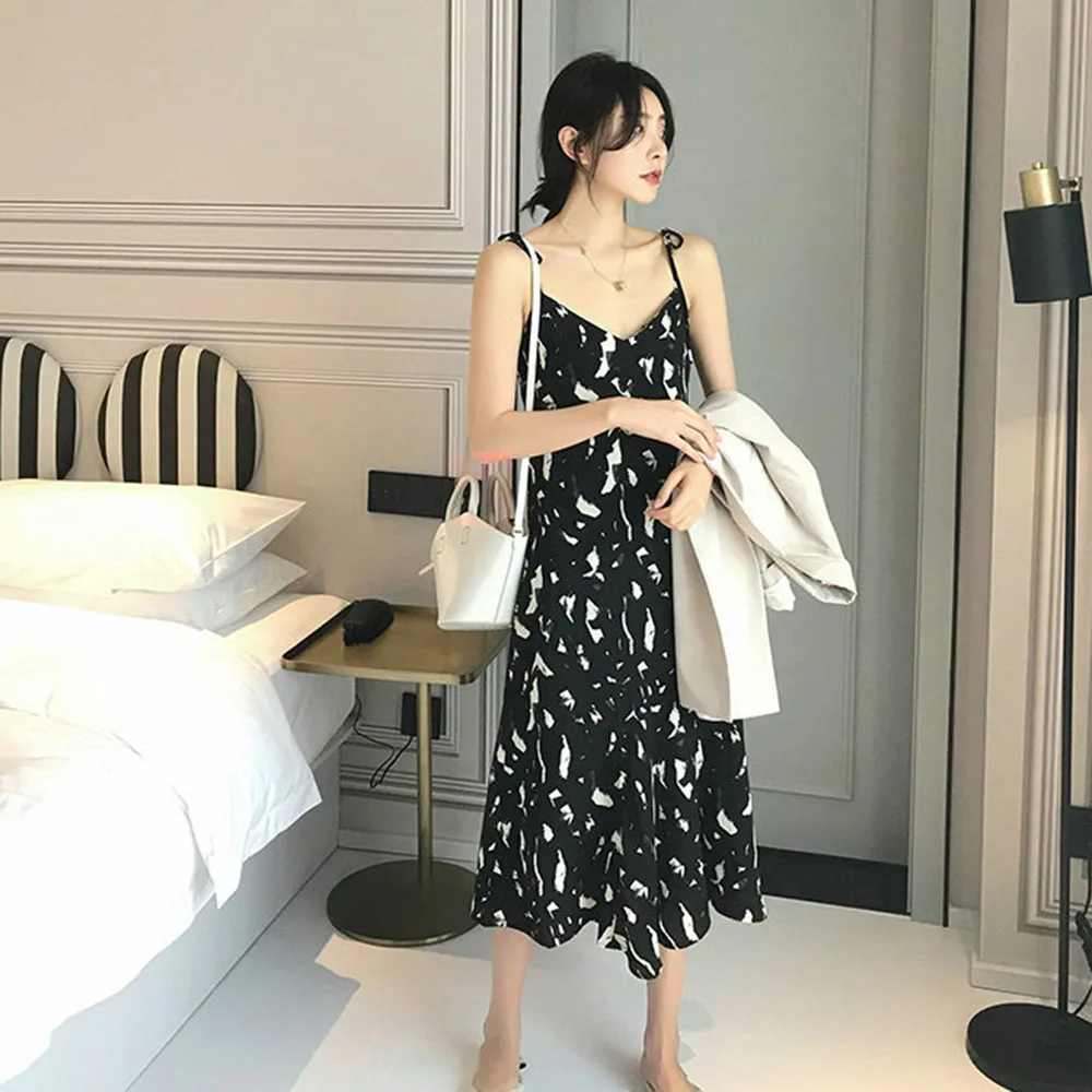Women's Summer Dresses Sexy Spaghetti Backless Fashion Loose Printed Dress With Straps 2021 Woman Casual Temperament Beach Dress
Women's Summer Dresses Sexy Spaghetti Backless Fashion Loose Printed Dress With Straps 2021 Woman Casual Temperament Beach Dress