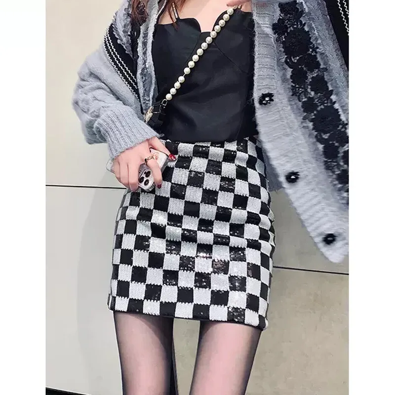 Осенняя клетчатая юбка с блестками, облегающая пикантная мини-юбка для шахматной доски с высокой талией, корейская мода, облегающая юбка 2021
Осенняя клетчатая юбка с блестками, облегающая пикантная мини-юбка для шахматной доски с высокой талией, корейская мода, облегающая юбка 2021