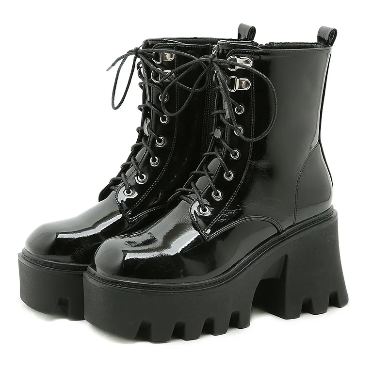 2021 New Autumn Lace-up Patent Leather High-heeled Wedge Ankle Boots Women's Waterproof Thick-soled Martin Boots 43 Large Size
2021 New Autumn Lace-up Patent Leather High-heeled Wedge Ankle Boots Women's Waterproof Thick-soled Martin Boots 43 Large Size