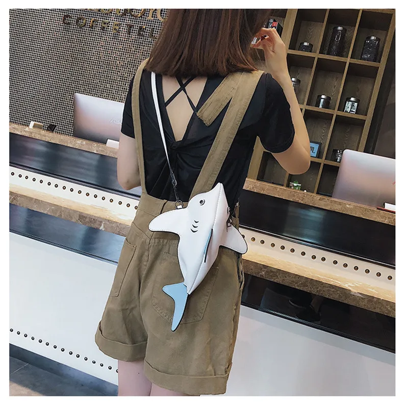 Funny Shark Women Shoulder Bags Cartoon Chain Messenger Bag Ladies Lovely PU leather Phone Bag Crossobdy Bags Bolsas Feminina
Funny Shark Women Shoulder Bags Cartoon Chain Messenger Bag Ladies Lovely PU leather Phone Bag Crossobdy Bags Bolsas Feminina