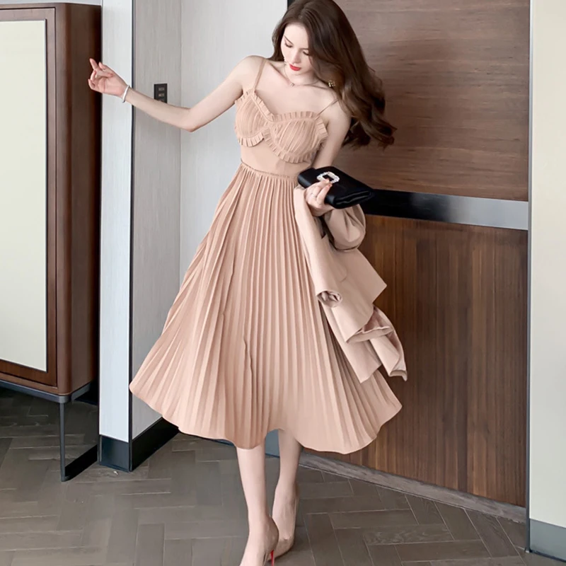 new arrival fashion temperament party night club dress women elegant sexy strap ruffles high waist wild base pleated dress
new arrival fashion temperament party night club dress women elegant sexy strap ruffles high waist wild base pleated dress