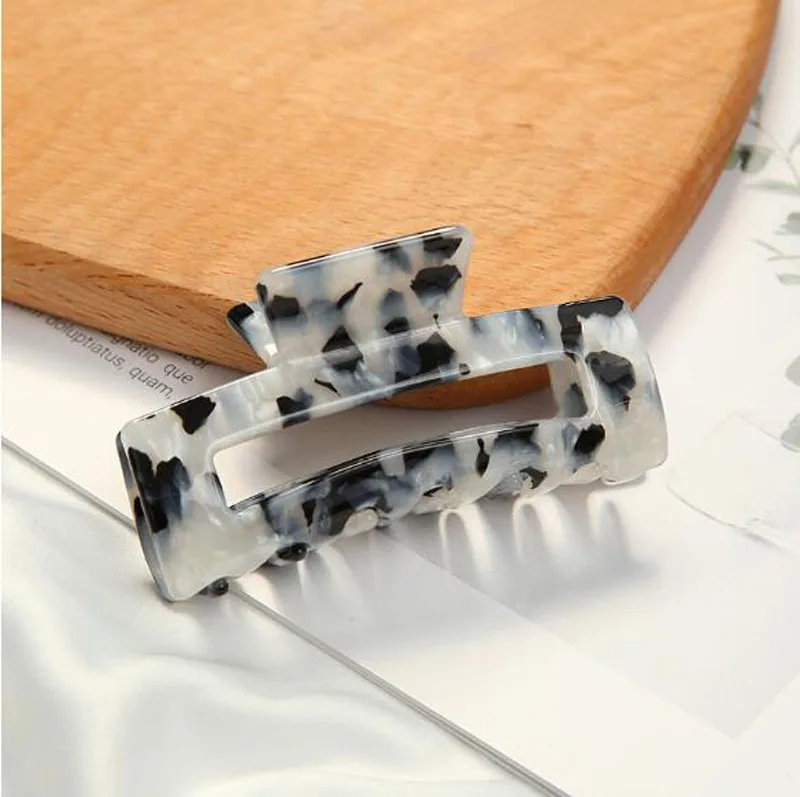 2020 New Retro Fashion Decorative Hair Clip Leopard Hair Accessories Acetate Plate Grab Clip
2020 New Retro Fashion Decorative Hair Clip Leopard Hair Accessories Acetate Plate Grab Clip
