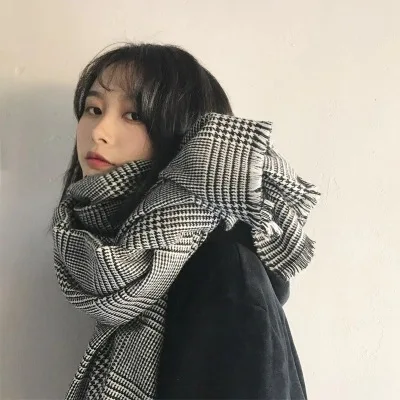 Winter Fashion Scarf Women 2021 Luxury Cashmere Scarf Shawl Wrap Hijab Lady Female Girl Scarves Pashmina Bandana Female Foulard
Winter Fashion Scarf Women 2021 Luxury Cashmere Scarf Shawl Wrap Hijab Lady Female Girl Scarves Pashmina Bandana Female Foulard
