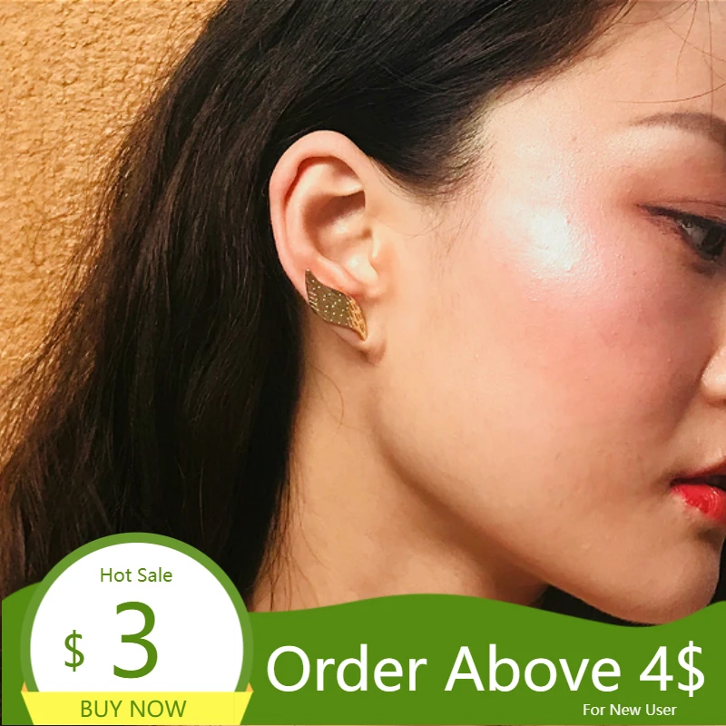 Visisap Simple Alloy Geometric Business Earrings for Women Original Handmade Small Gold Color Leaf Temperament Earring B1203
Visisap Simple Alloy Geometric Business Earrings for Women Original Handmade Small Gold Color Leaf Temperament Earring B1203