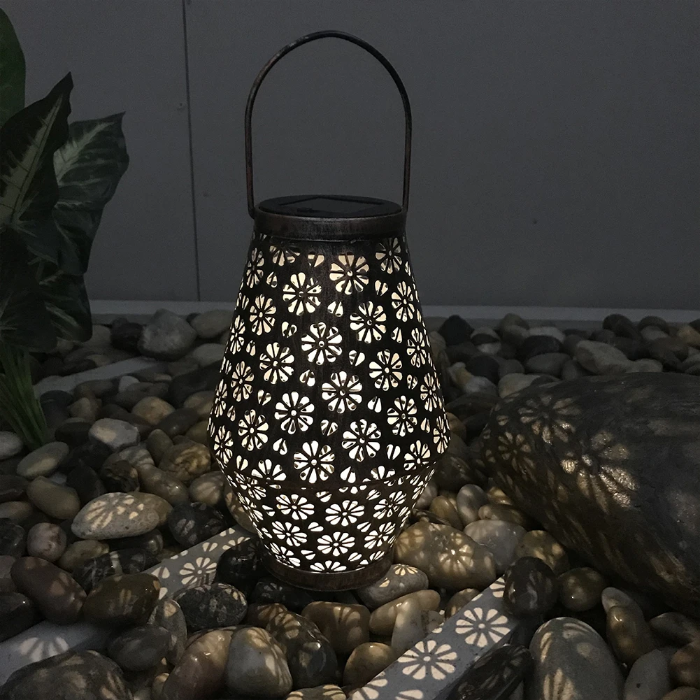 Garden Light Metal Pattern Outdoor Decor Solar Metallic Hollow Projection Lamp Outdoor Hanging Light Garden Decoration
Garden Light Metal Pattern Outdoor Decor Solar Metallic Hollow Projection Lamp Outdoor Hanging Light Garden Decoration