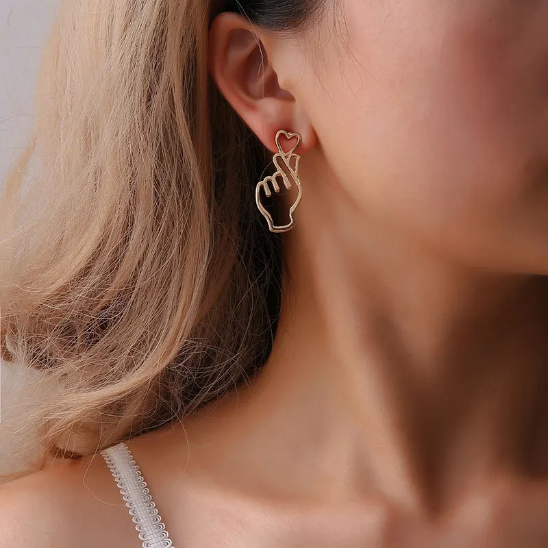 TOUCHEART INS Fashion Gold Heart Stud Earrings For Women Hip Hop Earring Jewelry Making Statement Handmade Earrings SER190177
TOUCHEART INS Fashion Gold Heart Stud Earrings For Women Hip Hop Earring Jewelry Making Statement Handmade Earrings SER190177