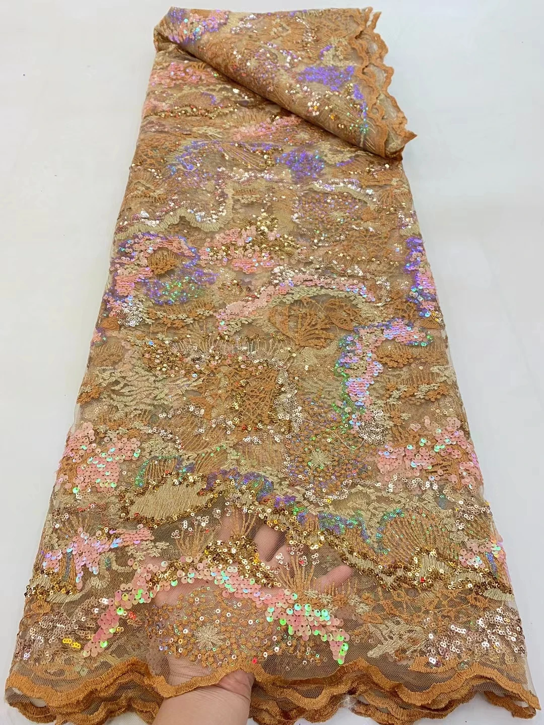 Nigerian Sequins Lace Fabrics 2021 High Quality Tulle Lace African Wedding Lace Fabric For party Dress Sewing 5yards
Nigerian Sequins Lace Fabrics 2021 High Quality Tulle Lace African Wedding Lace Fabric For party Dress Sewing 5yards