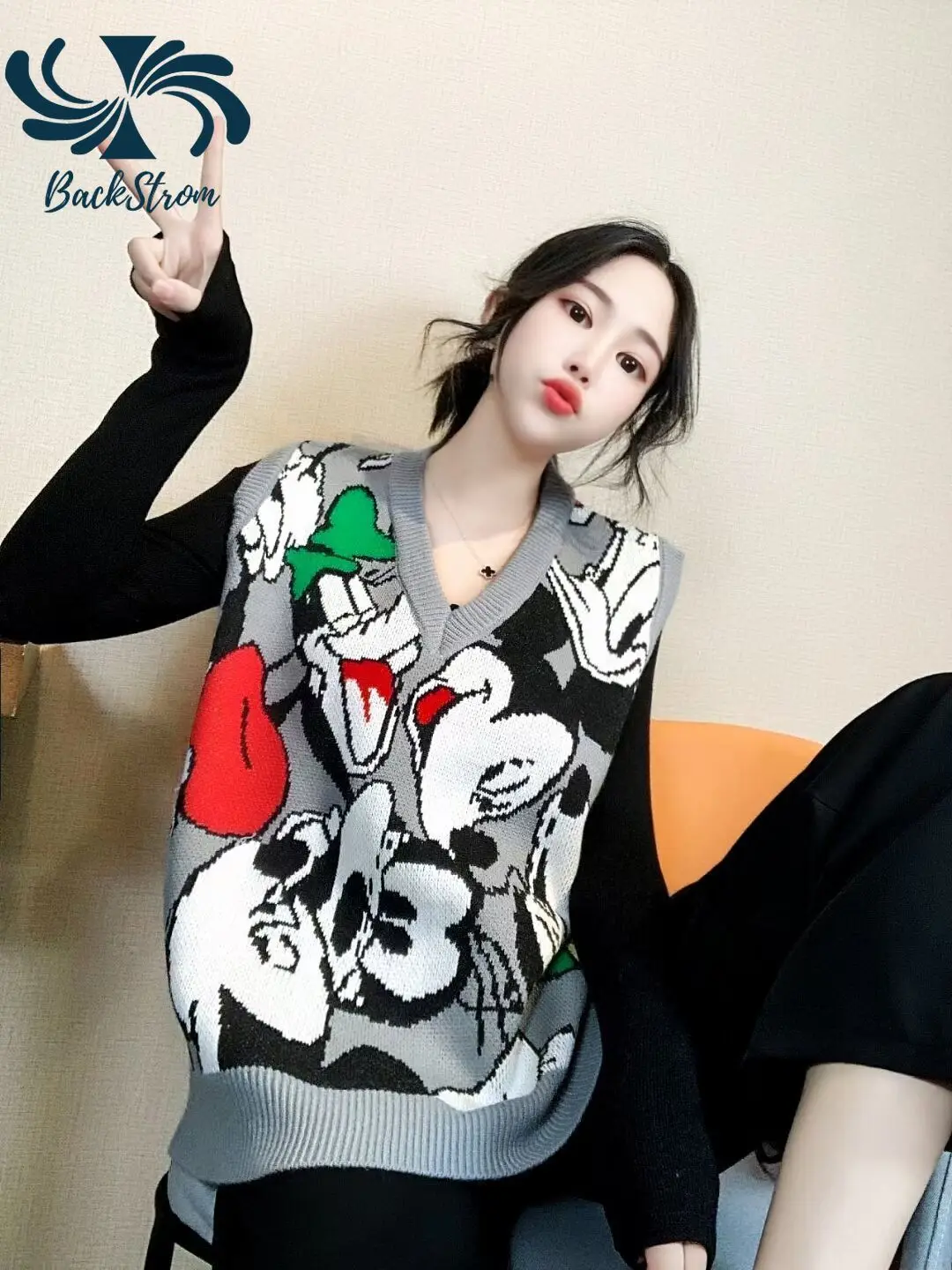 BACKSTROM Women Sweater Vest Fashion College Style V-neck Sleeveless Sweater Female Loose Autumn Winter Thin Knitted Vest
BACKSTROM Women Sweater Vest Fashion College Style V-neck Sleeveless Sweater Female Loose Autumn Winter Thin Knitted Vest