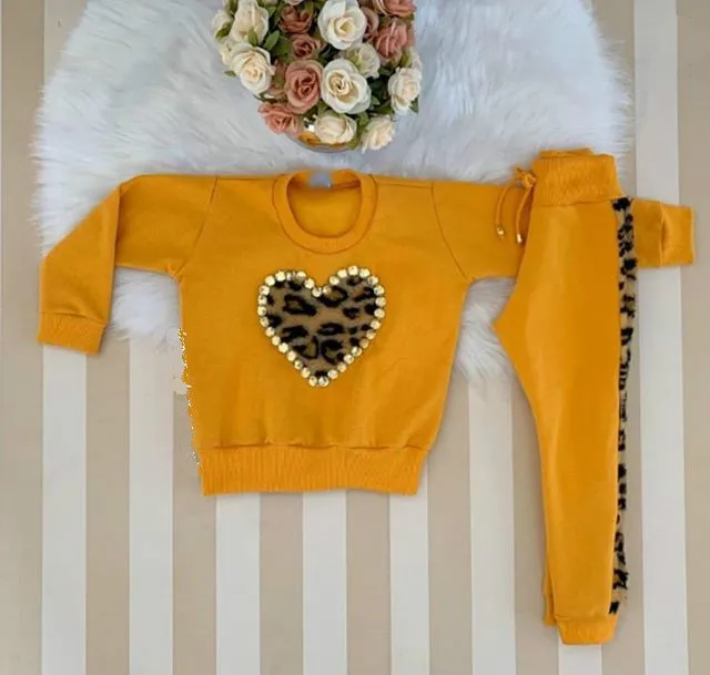 1-5Y Autumn Winter Girls Clothes Sets Leopard Pearl Print Long Sleeve Pullover Sweatshirt Pants
1-5Y Autumn Winter Girls Clothes Sets Leopard Pearl Print Long Sleeve Pullover Sweatshirt Pants