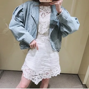 2021 Early Spring New Style Distressed Long-sleeved Lapel Single-breasted Loose Wash Women's Coat Denim Jacket 
2021 Early Spring New Style Distressed Long-sleeved Lapel Single-breasted Loose Wash Women's Coat Denim Jacket