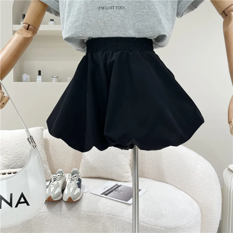 2021 Summer New Solid Colour Shorts Slimming Casual Pants for Women Fashion Loose Pumpkin Pants Elastic Waist Bud Short Pants
2021 Summer New Solid Colour Shorts Slimming Casual Pants for Women Fashion Loose Pumpkin Pants Elastic Waist Bud Short Pants