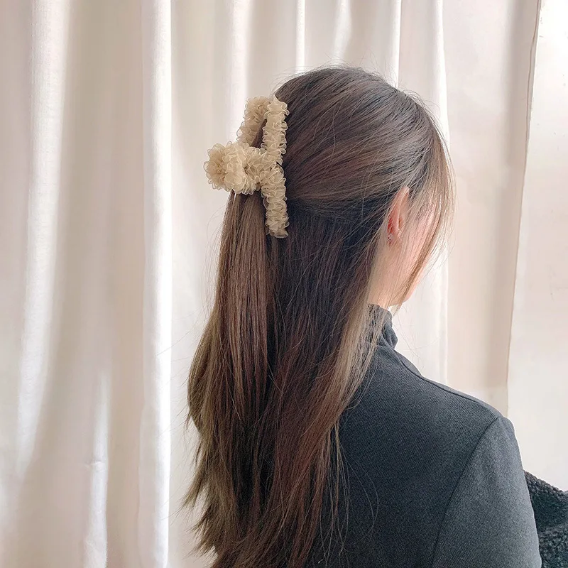 Women's Geometric Flower Lace Clip Elegant Temperament Girl Shark Chuck Hair Clip Headdress Net Red Hair Accessories 2021 
Women's Geometric Flower Lace Clip Elegant Temperament Girl Shark Chuck Hair Clip Headdress Net Red Hair Accessories 2021