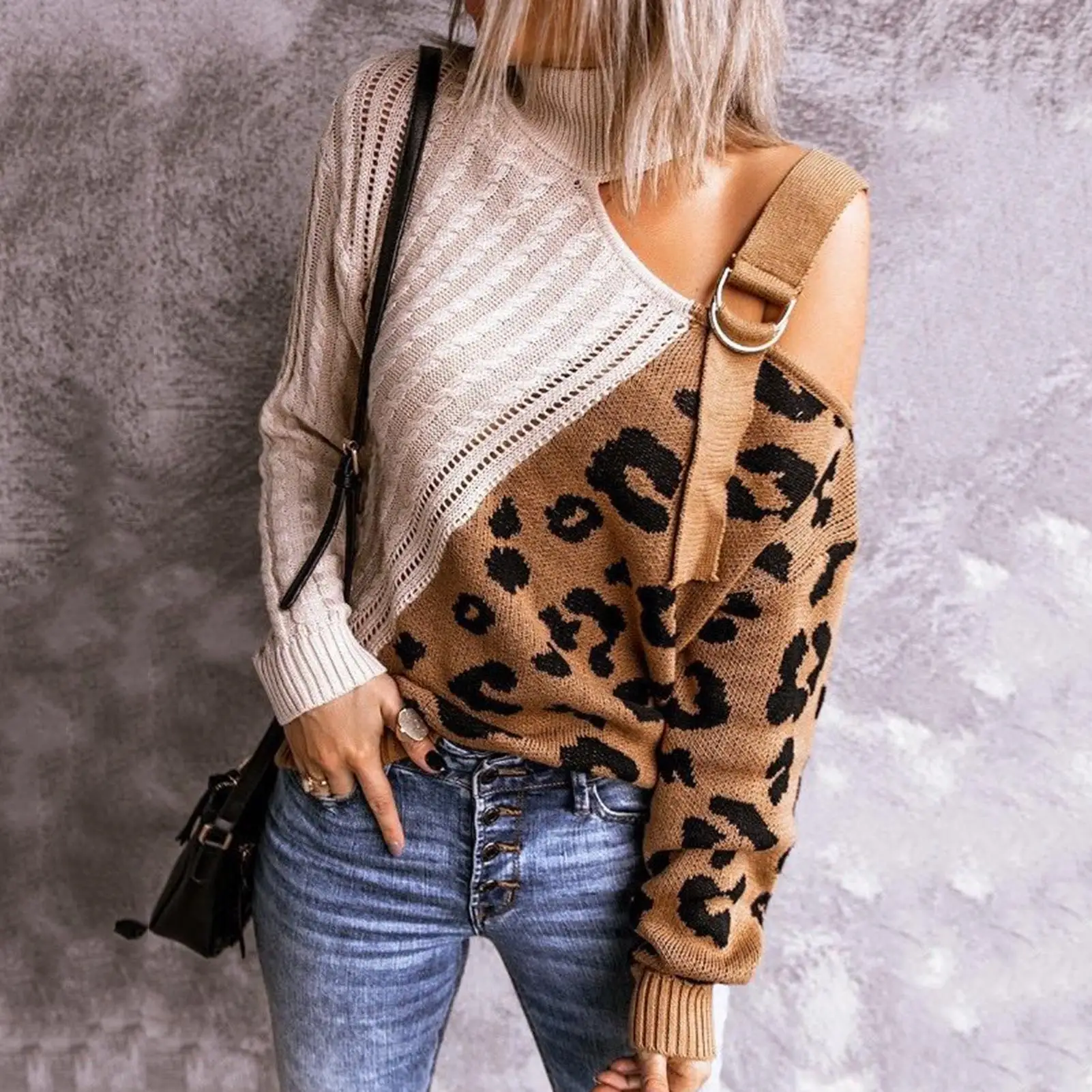 Women Leopard Patchwork Turtleneck One Shoulder Sweater Twist Knitted Pullover sweaters for women fashion winter
Women Leopard Patchwork Turtleneck One Shoulder Sweater Twist Knitted Pullover sweaters for women fashion winter
