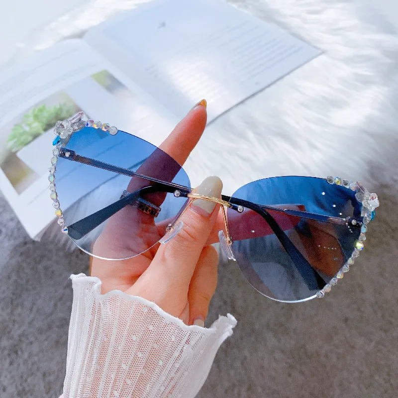 Fashion Luxury Brand Designer Cat Eye Sunglasses Women Vintage Rimless Sun Glasses Bling Rhinestone Pink Shades Eyeglasses
Fashion Luxury Brand Designer Cat Eye Sunglasses Women Vintage Rimless Sun Glasses Bling Rhinestone Pink Shades Eyeglasses