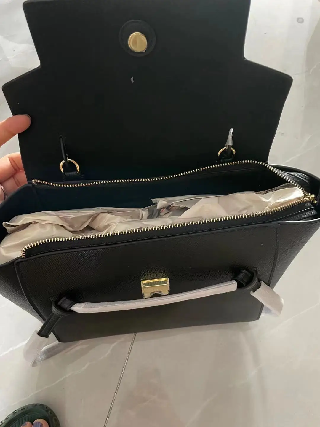 Women Genuine Leather Handbags Luxury Fashion Shoulder Bag Large Space Popular Messenger Bag Solid Color
Women Genuine Leather Handbags Luxury Fashion Shoulder Bag Large Space Popular Messenger Bag Solid Color