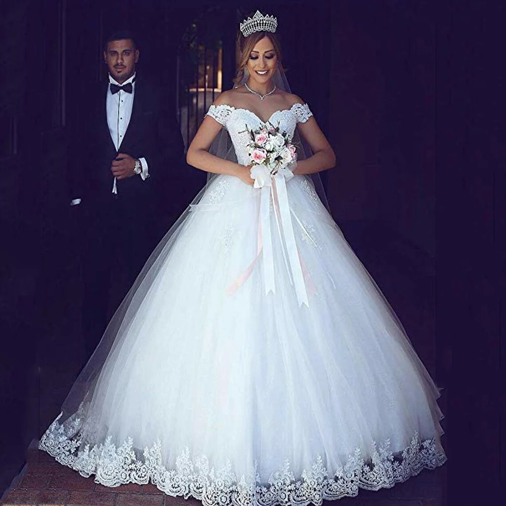 Vintage Ball Gown Wedding Dress Off The Shoulder V Neck Lace Applique Tulle Plus Size Bridal Gowns Marriage Dresses
Vintage Ball Gown Wedding Dress Off The Shoulder V Neck Lace Applique Tulle Plus Size Bridal Gowns Marriage Dresses