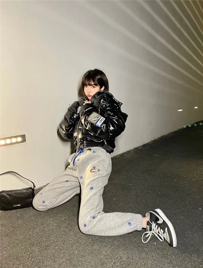 Ader Error Sweatpants Men Women Best Quality Tracking Pants Embroidery flower Adererror Trousers Legs Seam Postal 
Ader Error Sweatpants Men Women Best Quality Tracking Pants Embroidery flower Adererror Trousers Legs Seam Postal