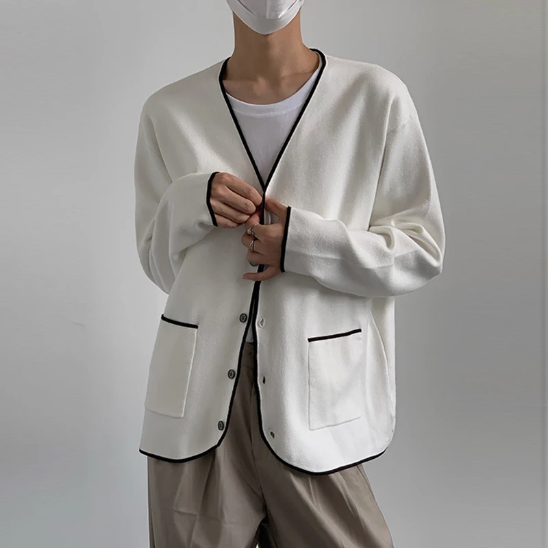 Мужской однобортный Кардиган, Свободный вязаный кардиган с V-образным вырезом, весна-осень 2021
Мужской однобортный Кардиган, Свободный вязаный кардиган с V-образным вырезом, весна-осень 2021