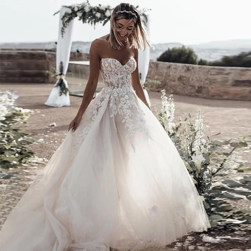 Boho Wedding Dress 2021 Vestido De Novia Sweetheart A Line Court Train Strapless Bride Dresses 3D Appliqued Beaded Princess Robe
Boho Wedding Dress 2021 Vestido De Novia Sweetheart A Line Court Train Strapless Bride Dresses 3D Appliqued Beaded Princess Robe