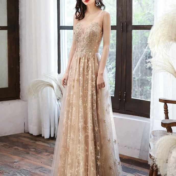 Champagne Evening Dresses O-Neck Lace Appliques Beaded Shiny Illusion Banquet Wedding Formal Celebrity Prom Party Gowns Vintage
Champagne Evening Dresses O-Neck Lace Appliques Beaded Shiny Illusion Banquet Wedding Formal Celebrity Prom Party Gowns Vintage