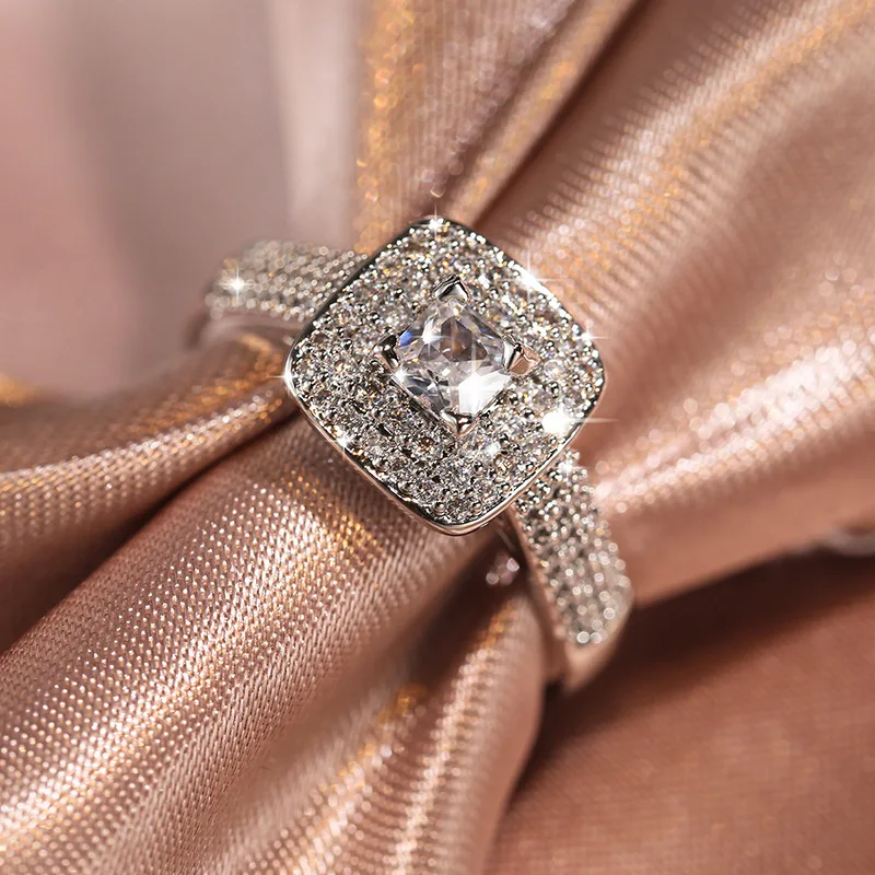 HOYON S925 Sterling Silver Color Women's Luxury Diamond Ring Exquisite Anillos Bizuteria Jewelry Wedding Natural Diamond Ring
HOYON S925 Sterling Silver Color Women's Luxury Diamond Ring Exquisite Anillos Bizuteria Jewelry Wedding Natural Diamond Ring