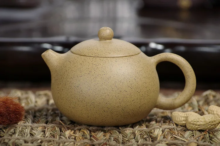 Xi Shi Authentic Yixing Teapot Famous Handmade Original Mine Purple Mud Tea Sesame Pot 230ml Chinese Yixing Teaware
Xi Shi Authentic Yixing Teapot Famous Handmade Original Mine Purple Mud Tea Sesame Pot 230ml Chinese Yixing Teaware