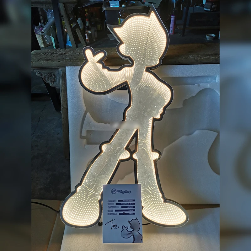 PETCO WK gallerytoy Joint model AstroBoydoll Mirror Lamp
PETCO WK gallerytoy Joint model AstroBoydoll Mirror Lamp