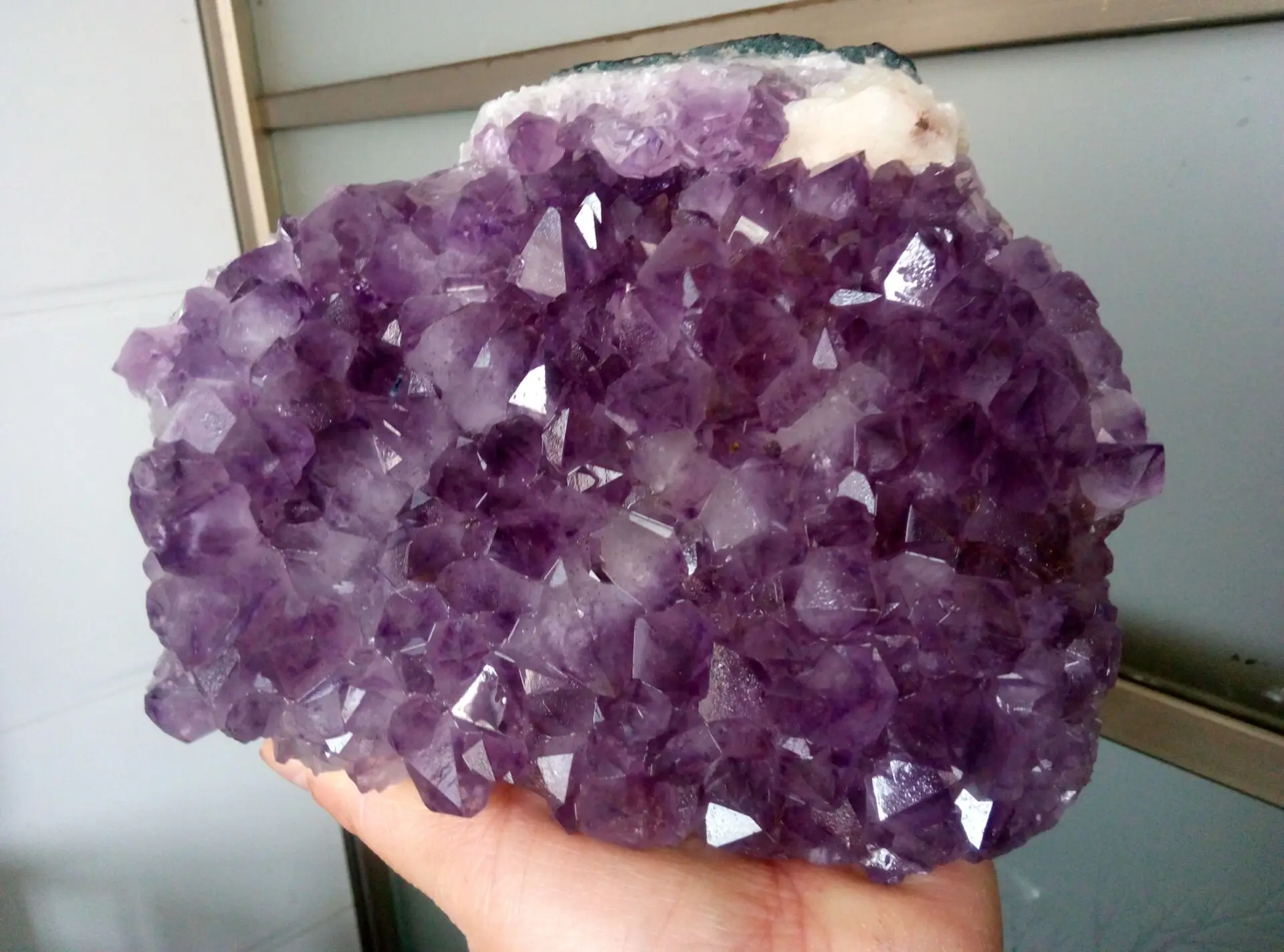 1708g Natural Amethyst Geode Crystal Quartz Amethyst Cluster Specimen
1708g Natural Amethyst Geode Crystal Quartz Amethyst Cluster Specimen