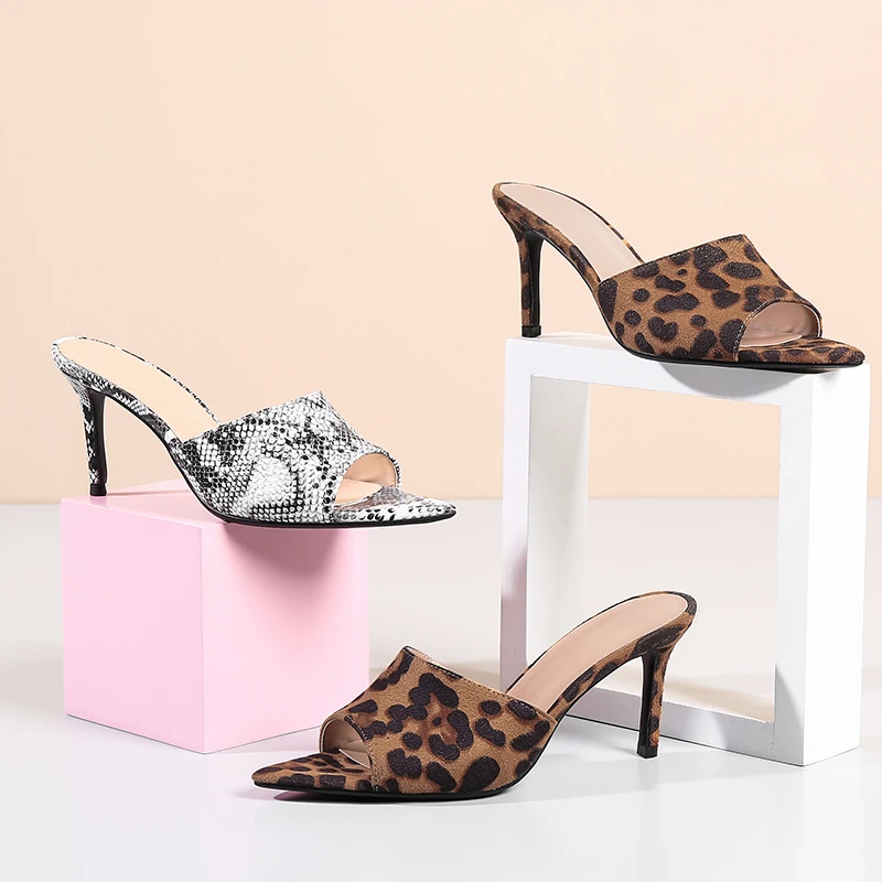 ISNOM Women Snakeskin Leopard Slippers Sexy Pointed Toe Slides Summer Thin High Heels Slippers Female Peep Toe Mules Shoes
ISNOM Women Snakeskin Leopard Slippers Sexy Pointed Toe Slides Summer Thin High Heels Slippers Female Peep Toe Mules Shoes