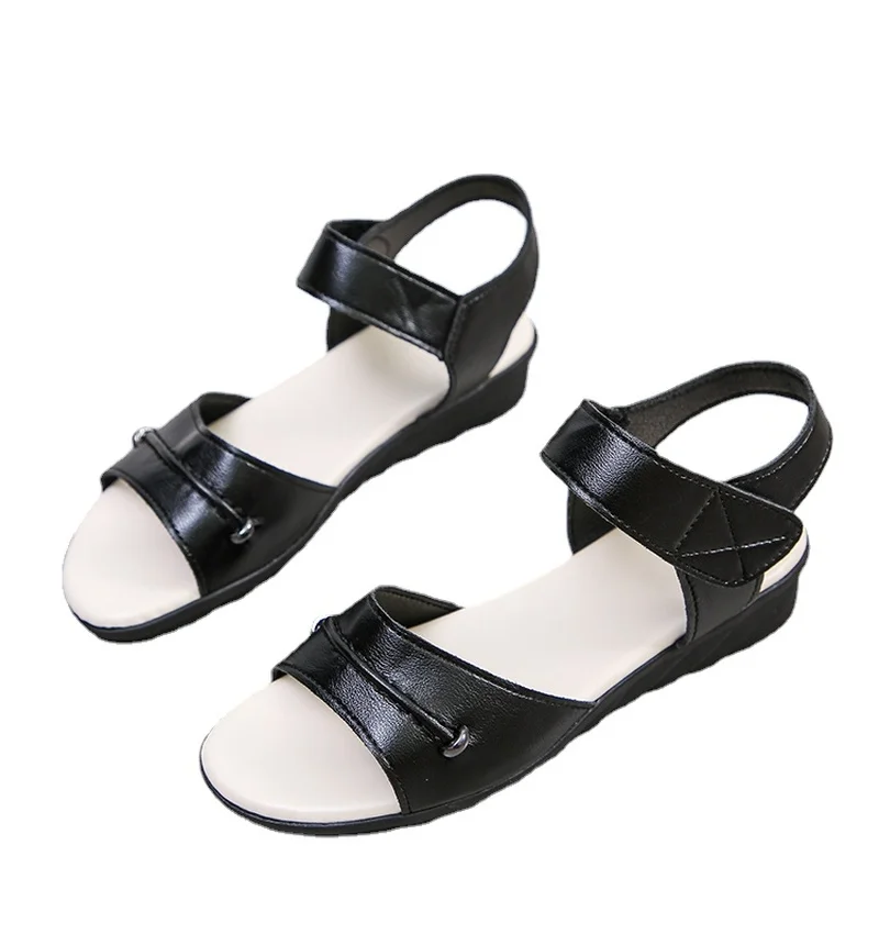 Сандалии женские кожаные, босоножки на мягкой подошве, удобная повседневная обувь на плоской подошве, лето 2021
Сандалии женские кожаные, босоножки на мягкой подошве, удобная повседневная обувь на плоской подошве, лето 2021