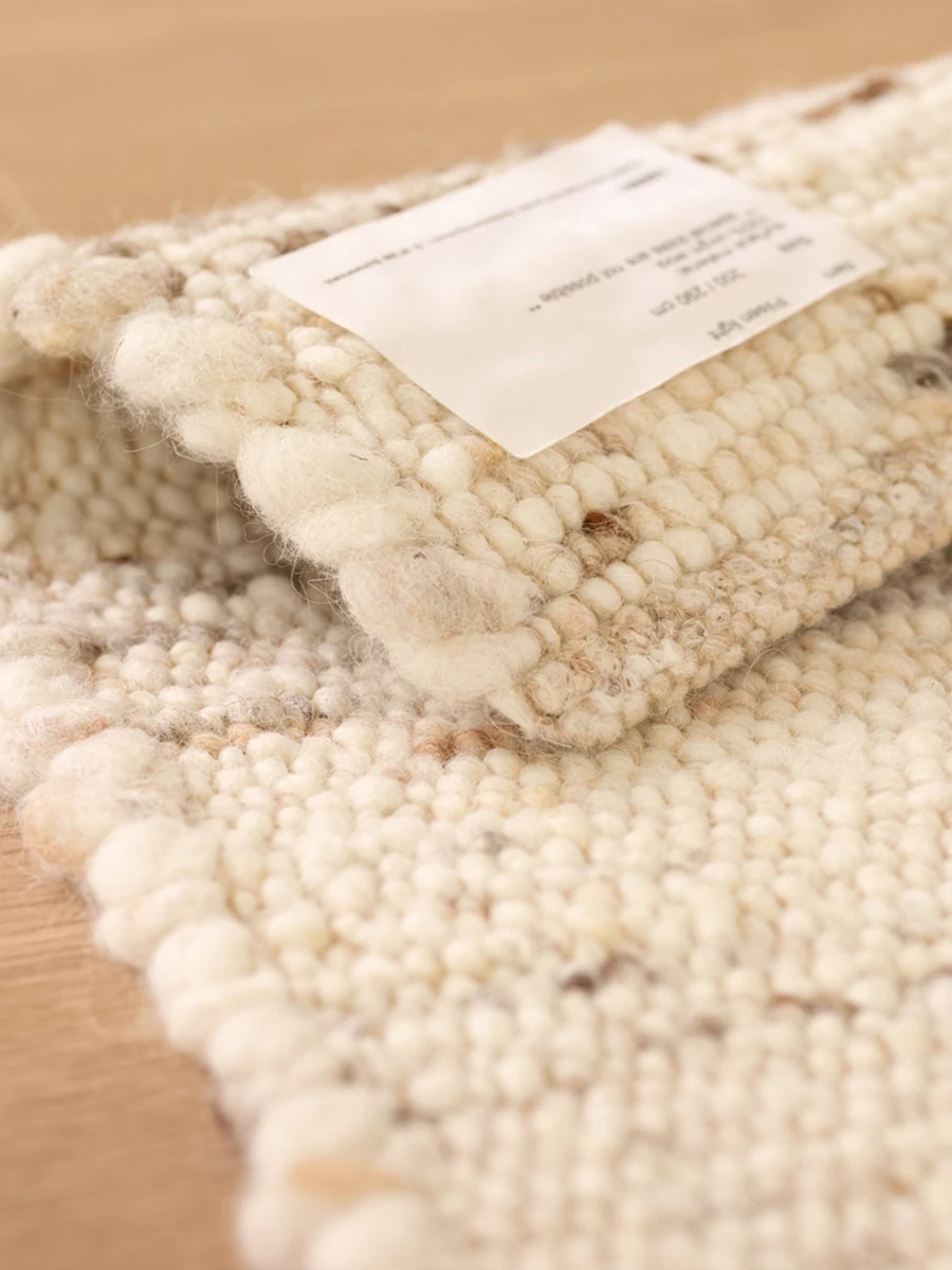 High-end fashion handmade wool carpet living room tea table blanket simple Nordic plain color Japanese
High-end fashion handmade wool carpet living room tea table blanket simple Nordic plain color Japanese