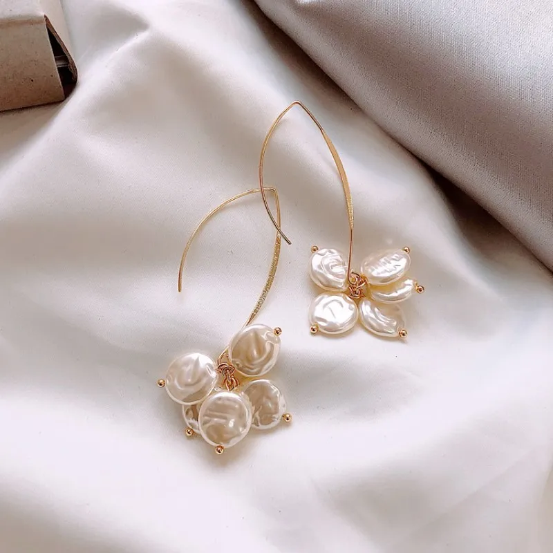 Classic Pearl Flower Dangle Earrings Fro Women Teens Girls Luxury Elegant Pearl Earrings Party Wedding Fashion Jewelry
Classic Pearl Flower Dangle Earrings Fro Women Teens Girls Luxury Elegant Pearl Earrings Party Wedding Fashion Jewelry
