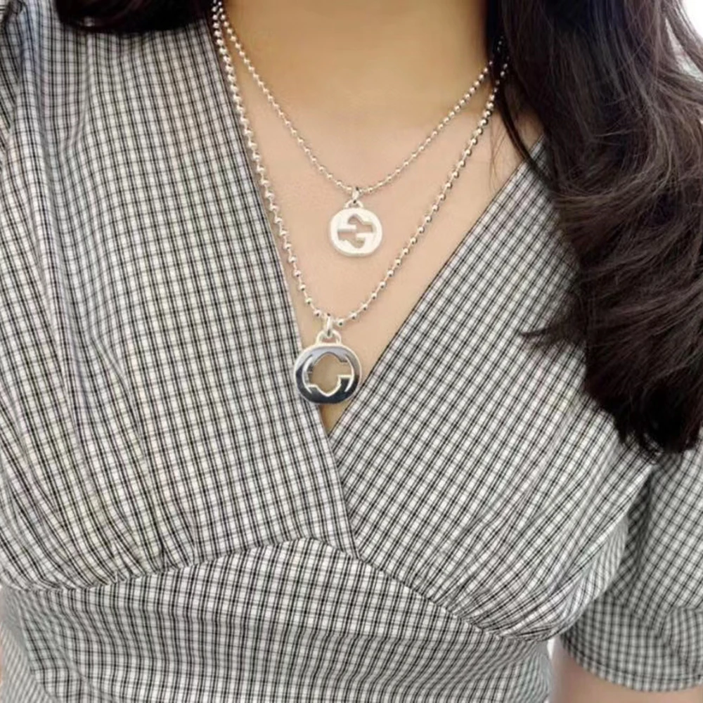 100% 925 sterling silver G-letter necklace, classic micro-label, charming original jewelry, gift for girlfriend holiday
100% 925 sterling silver G-letter necklace, classic micro-label, charming original jewelry, gift for girlfriend holiday