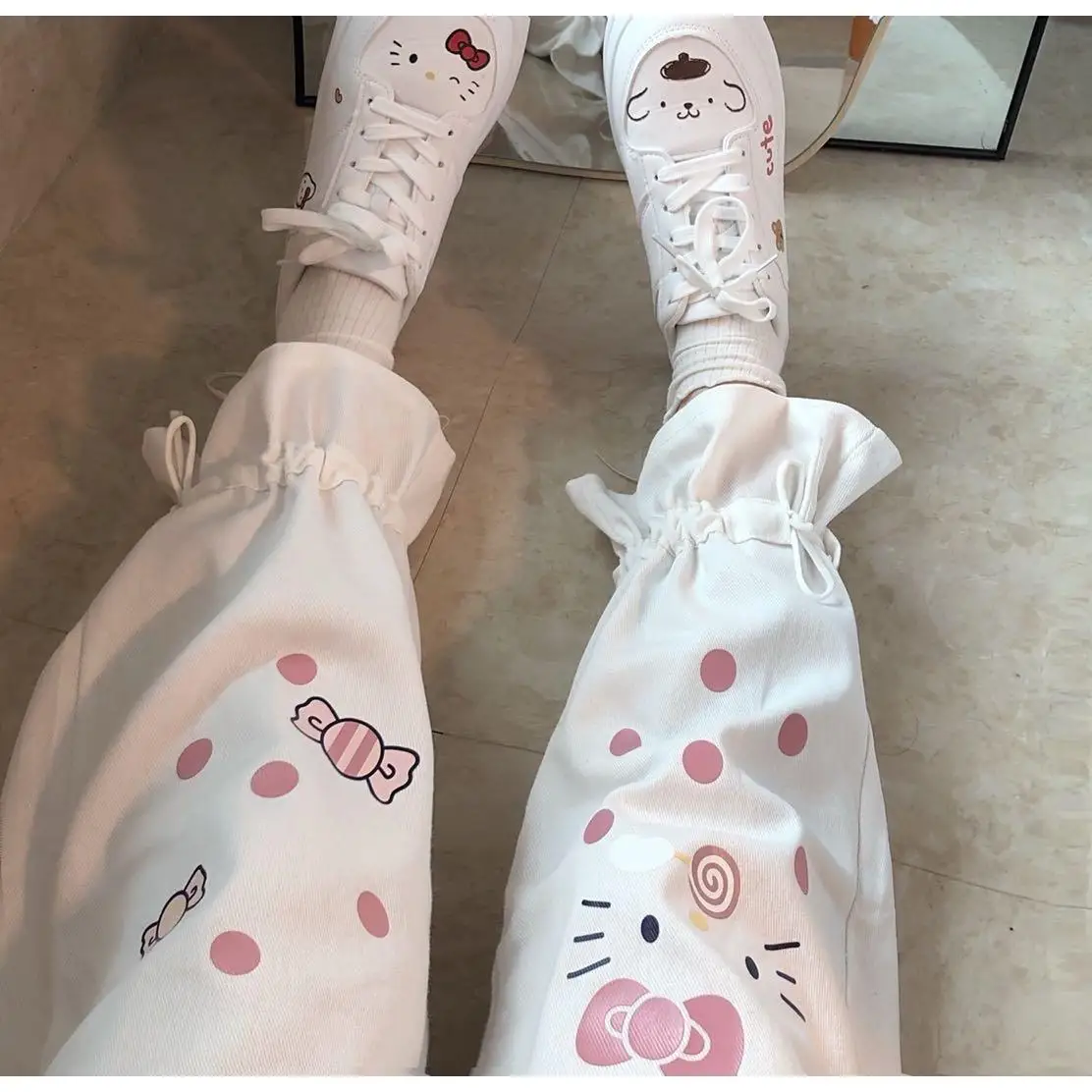 Женские кроссовки TAKARA TOMY Hello Kitty I, белые женские кроссовки, Новинка весна-осень 2021, Симпатичные спортивные туфли для студентов
Женские кроссовки TAKARA TOMY Hello Kitty I, белые женские кроссовки, Новинка весна-осень 2021, Симпатичные спортивные туфли для студентов