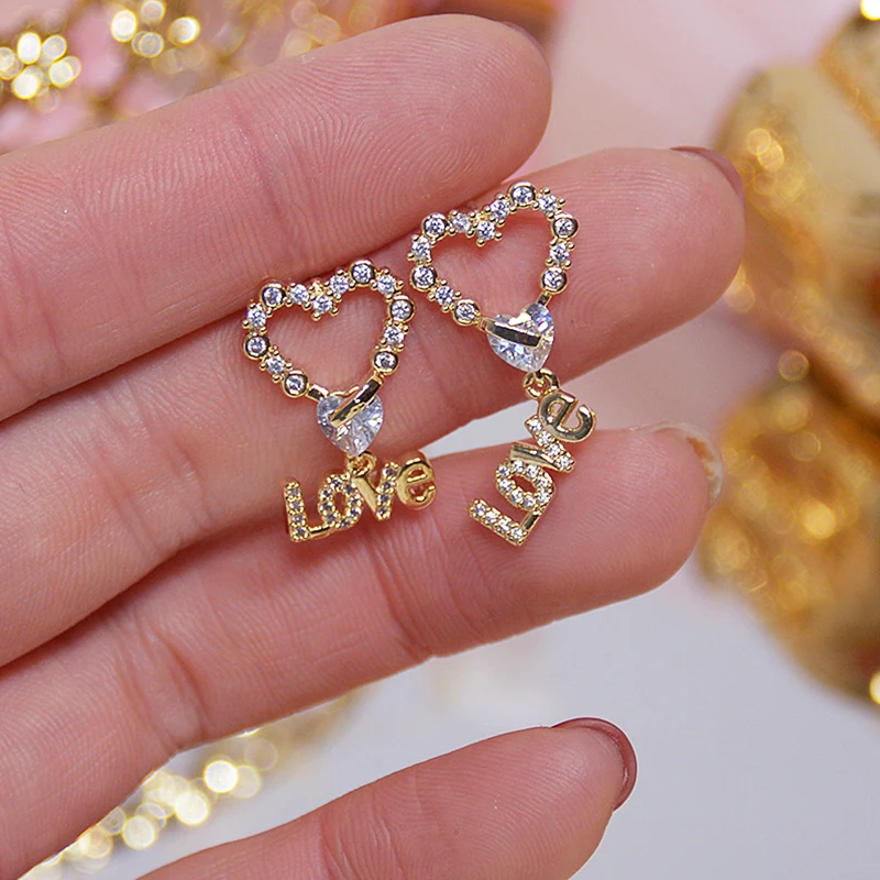 Luxury 14K Real Gold Lovely Love Letters Earring for Women Jewelry Brilliant AAA Zirconia S925 Silver Needle Stud Party Hot Gift
Luxury 14K Real Gold Lovely Love Letters Earring for Women Jewelry Brilliant AAA Zirconia S925 Silver Needle Stud Party Hot Gift