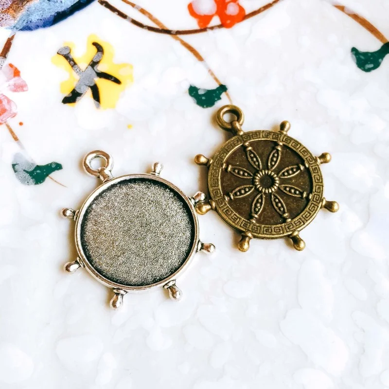 Ожерелье с подвеской 5 шт./лот 20 мм, оправа под античную бронзу, серебро, стекло, кабошон, пустая основа, принадлежности для ювелирных изделий,... 
Ожерелье с подвеской 5 шт./лот 20 мм, оправа под античную бронзу, серебро, стекло, кабошон, пустая основа, принадлежности для ювелирных изделий,...