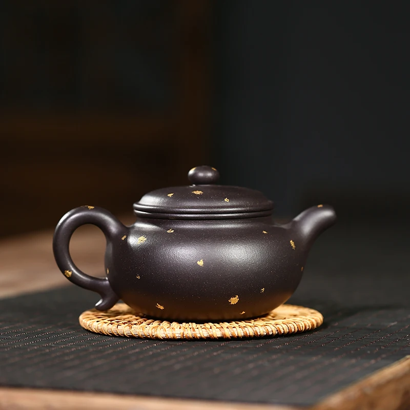 pure manual raw ore old black mud purple clay teapot famous teacher authentic Dezhong health tea pot antique pan pot
pure manual raw ore old black mud purple clay teapot famous teacher authentic Dezhong health tea pot antique pan pot