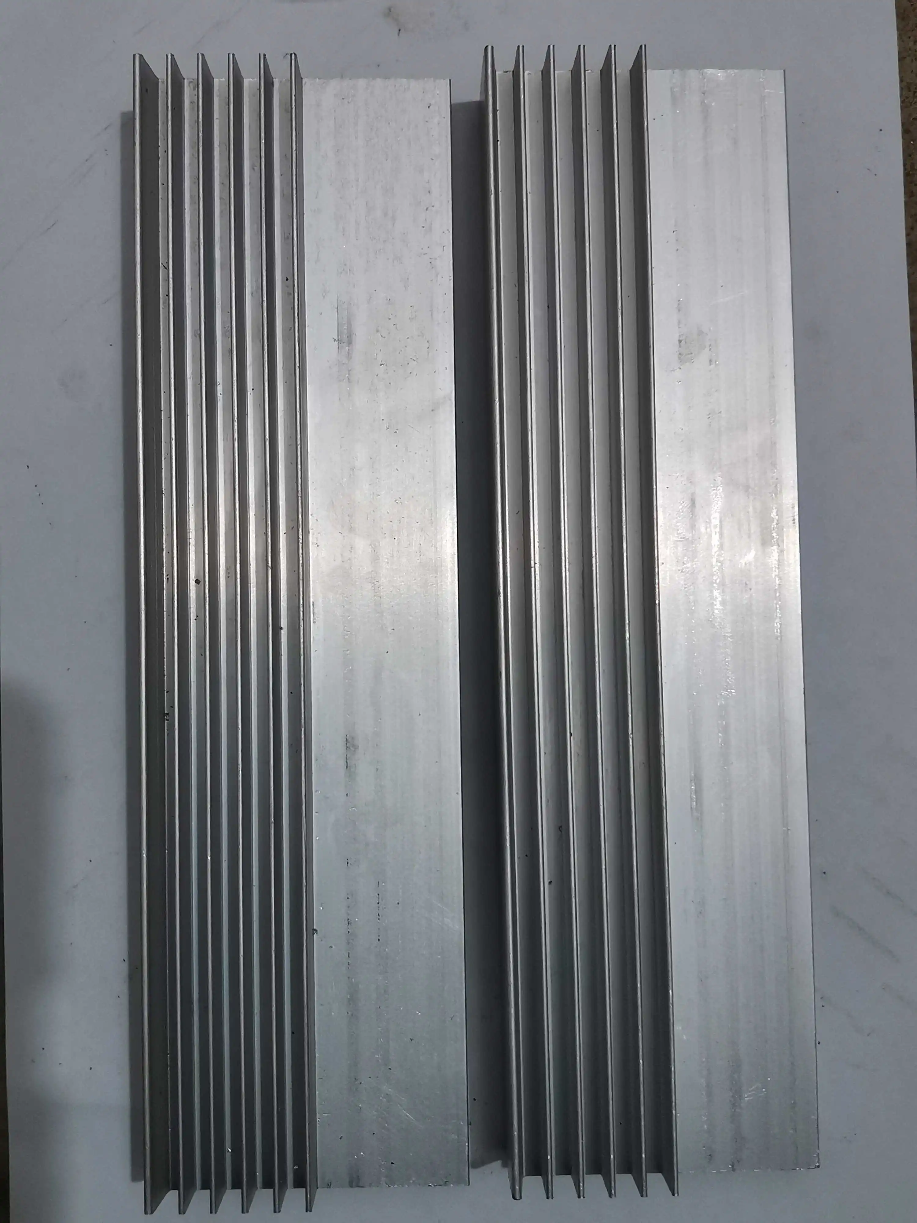 Pure sine wave inverter motherboard 24 tube radiator
Pure sine wave inverter motherboard 24 tube radiator