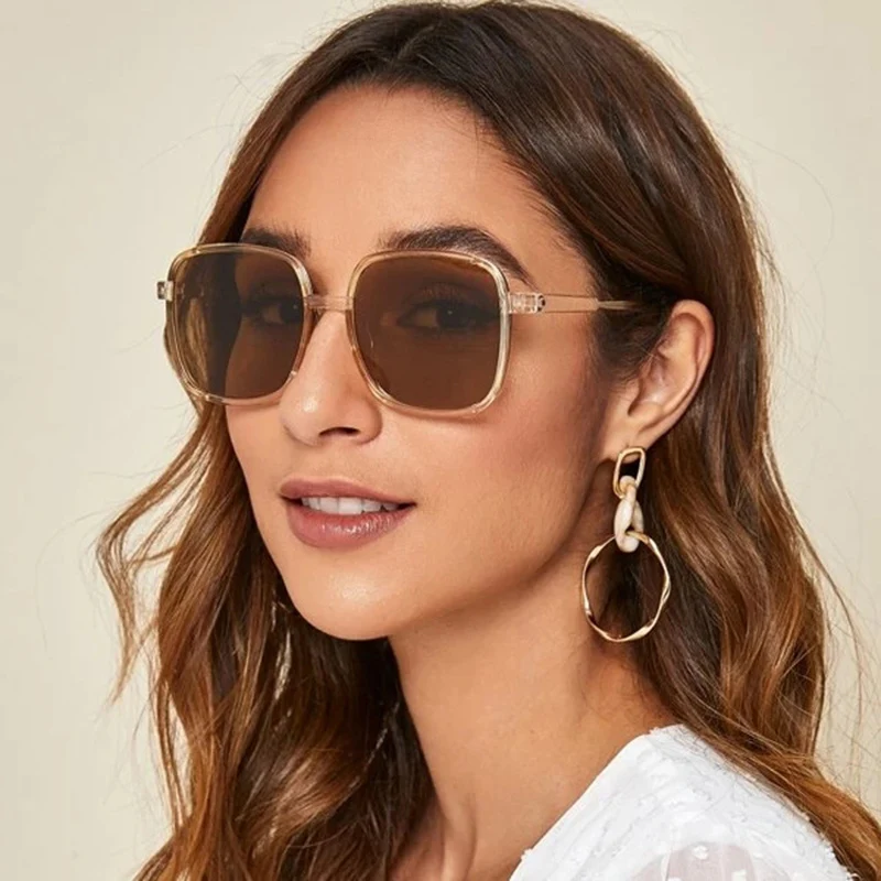 New Square Sunglasses Women 2020 Black Oversized Sunglasses Retro Vintage Big Sun Glasses Shades for Women Zonnebril Dames 
New Square Sunglasses Women 2020 Black Oversized Sunglasses Retro Vintage Big Sun Glasses Shades for Women Zonnebril Dames