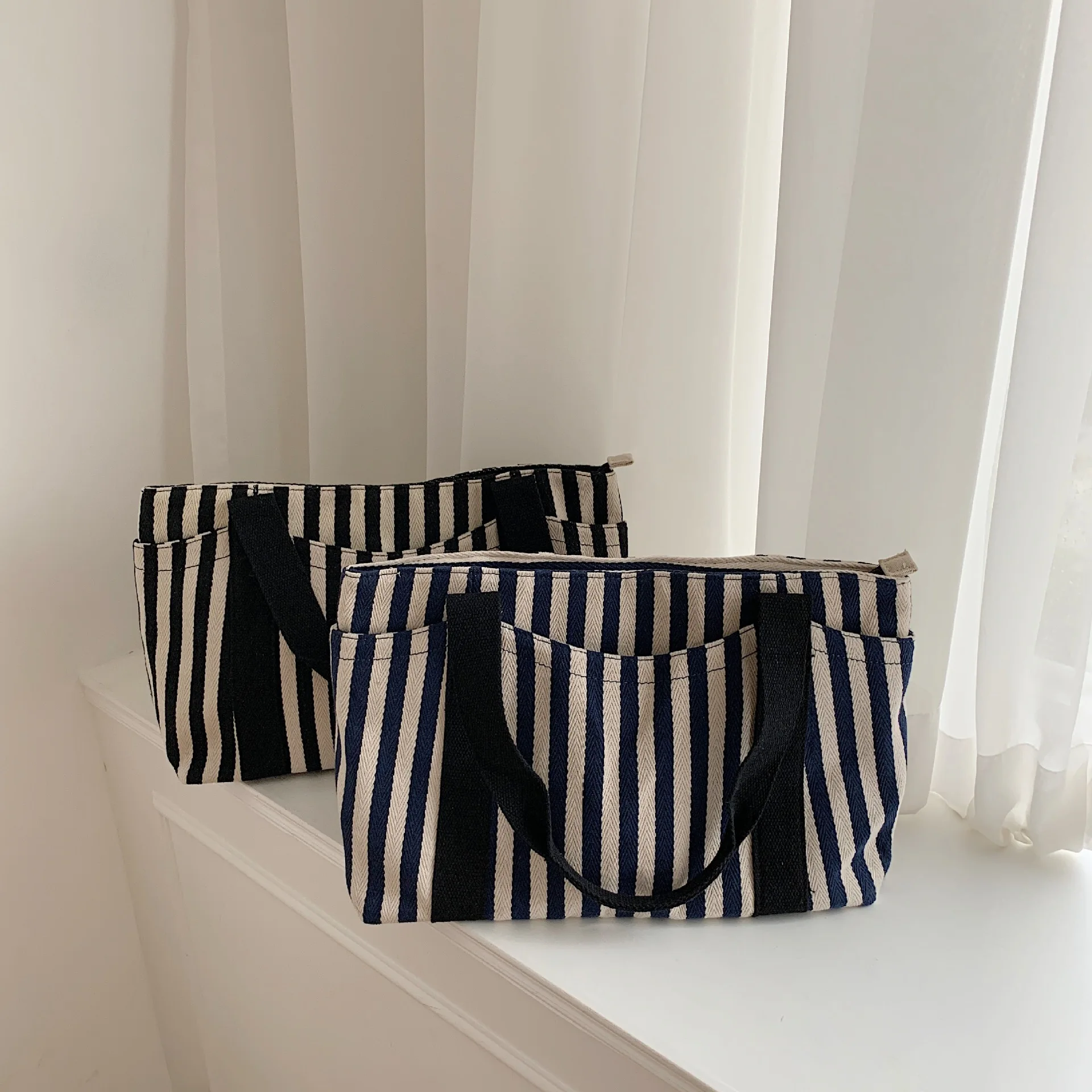 Women Canvas Shoulder Bag Casual Stripe Patternt Ladies Shopping Bags Cotton Cloth Fabric Grocery Handbags Tote Bag For Girls
Women Canvas Shoulder Bag Casual Stripe Patternt Ladies Shopping Bags Cotton Cloth Fabric Grocery Handbags Tote Bag For Girls