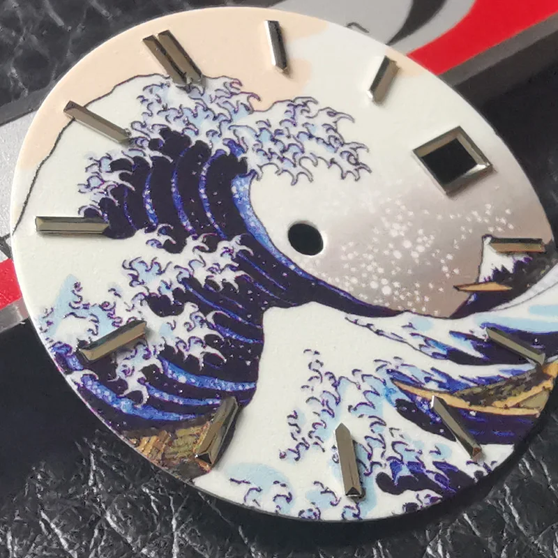 Heimdallr Watch Parts 29mm Kanagawa Surfing Watch Dial BGW-9 Blue Luminous Date Window Suitable For NH35A Automatic Movement
Heimdallr Watch Parts 29mm Kanagawa Surfing Watch Dial BGW-9 Blue Luminous Date Window Suitable For NH35A Automatic Movement