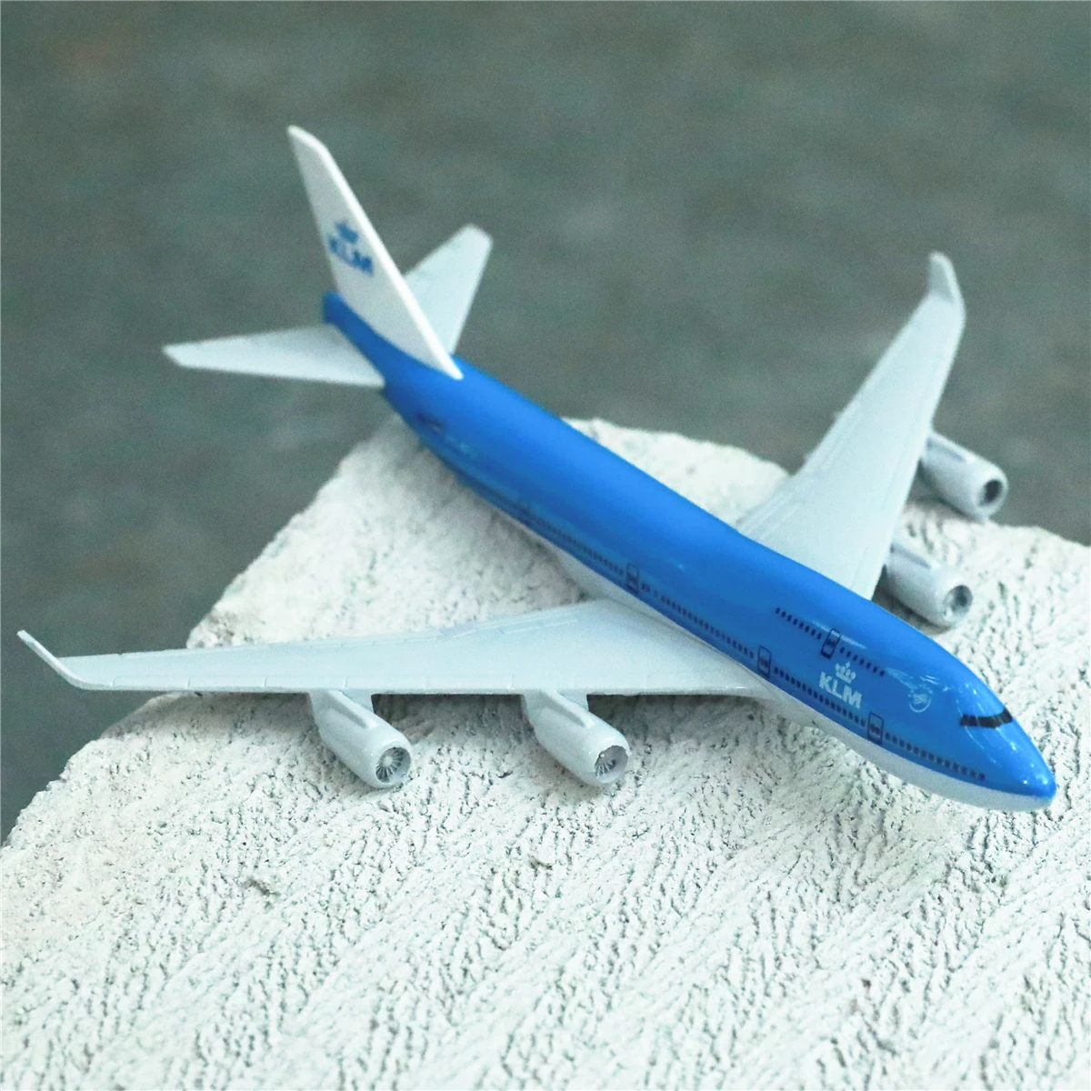 KLM Royal Dutch Airlines Airplane Diecast Aircraft Model 6" Metal Plane Aeroplane Home Office Decor Mini Moto Toys for Children
KLM Royal Dutch Airlines Airplane Diecast Aircraft Model 6" Metal Plane Aeroplane Home Office Decor Mini Moto Toys for Children