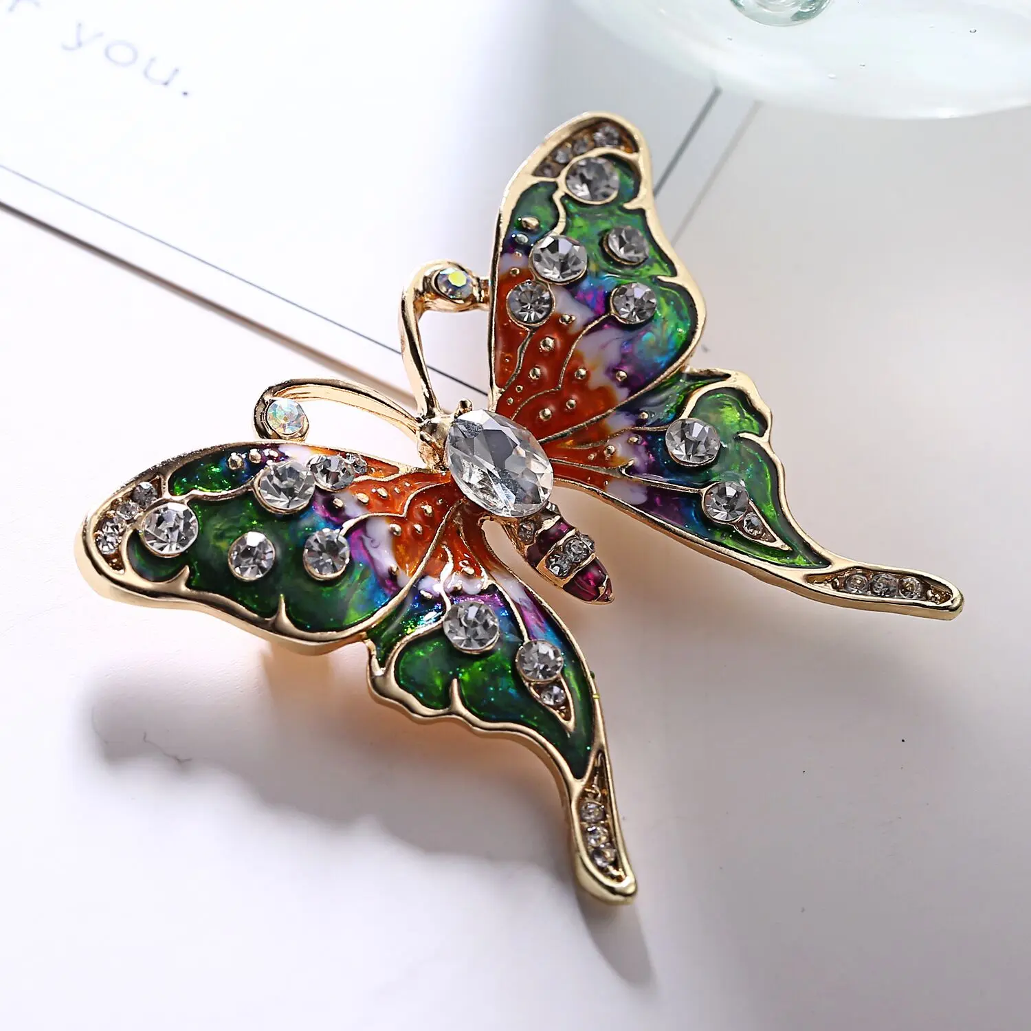 Elegant Charm Butterfly Animal Pearl Brooch Women Rhinestone Large Butterfly Jewelry Pins Vintage Fashion Gifts
Elegant Charm Butterfly Animal Pearl Brooch Women Rhinestone Large Butterfly Jewelry Pins Vintage Fashion Gifts