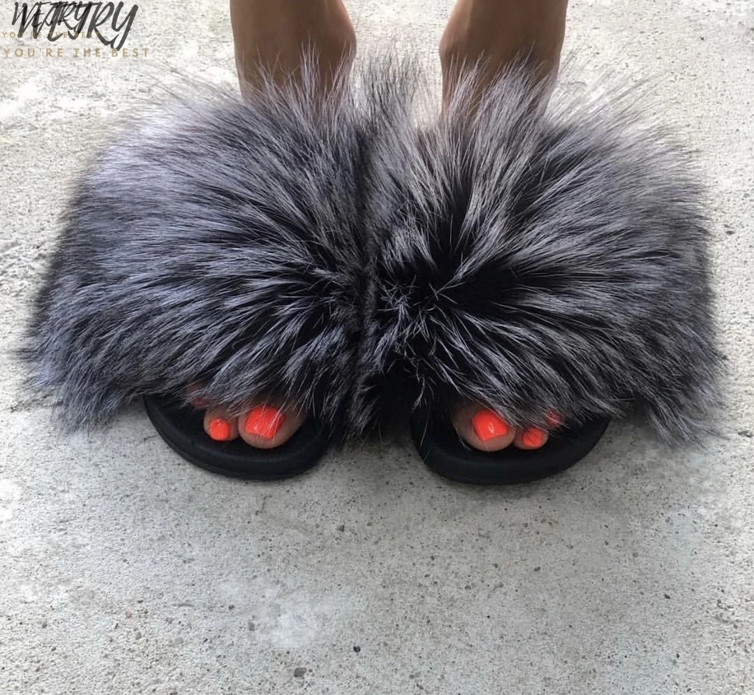 IN 2020 Luxury Real Fur Slippers Fur Slides Beach slippers Sandals Female Cute Fluffy Woman indoor Outdoor lady Slipper
IN 2020 Luxury Real Fur Slippers Fur Slides Beach slippers Sandals Female Cute Fluffy Woman indoor Outdoor lady Slipper