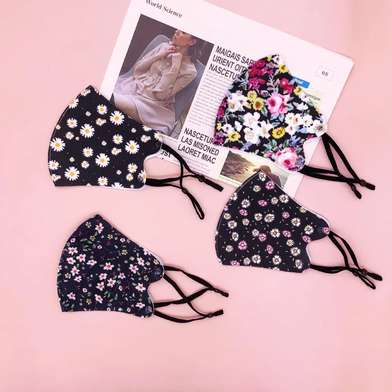 3D Adult Ice Silk Soft Cotton Fabric Mask Caps Fashion Daisy Floral Print Washable Adjustable Black Thin Mouths Mask Mascarillas
3D Adult Ice Silk Soft Cotton Fabric Mask Caps Fashion Daisy Floral Print Washable Adjustable Black Thin Mouths Mask Mascarillas