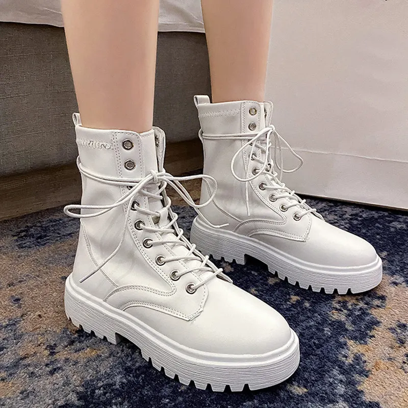 Lace-up Platform Ankle Boots Classic Low Heel Breathable Side Zipper Round Toe Ankle Boots 2021 Korean Casual Martin Boots
Lace-up Platform Ankle Boots Classic Low Heel Breathable Side Zipper Round Toe Ankle Boots 2021 Korean Casual Martin Boots