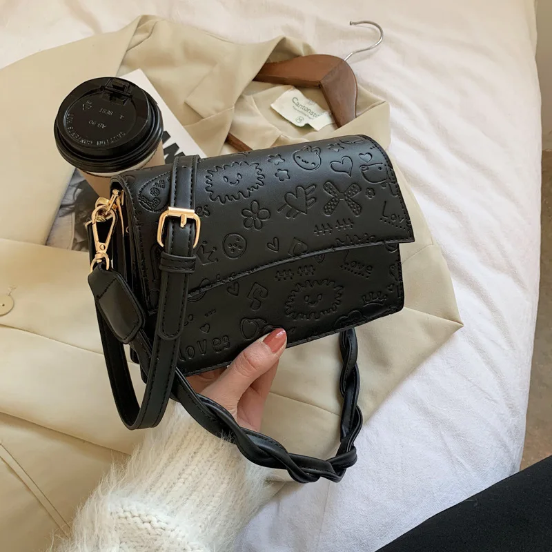 Spring Simple Fashion Ladies Embossed Small Bag 2021 New Style Korean Style Shoulder Messenger Bag Cute Small Square Bag Girl 
Spring Simple Fashion Ladies Embossed Small Bag 2021 New Style Korean Style Shoulder Messenger Bag Cute Small Square Bag Girl