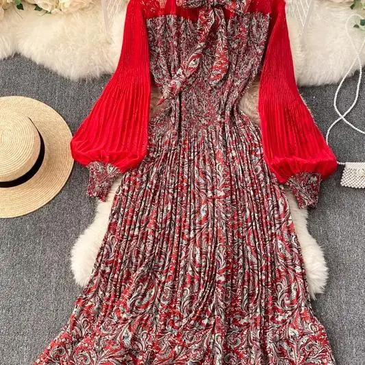 2021 Korean spring new mesh stitching red dress bow round neck bubble sleeve fashion pleated A-line dress elegant party dress
2021 Korean spring new mesh stitching red dress bow round neck bubble sleeve fashion pleated A-line dress elegant party dress