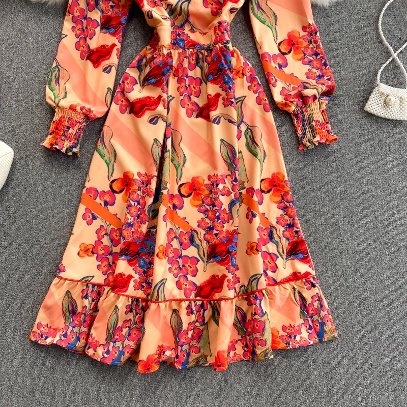 French Retro Print Dress Women Puff Sleeve O Neck Elastic Ruched A-line Dresses Autumn Fashion Streetwear Midi Dress
French Retro Print Dress Women Puff Sleeve O Neck Elastic Ruched A-line Dresses Autumn Fashion Streetwear Midi Dress