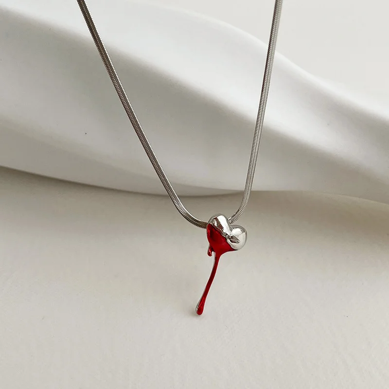 Temperament Exquisite Metal Injured Heart Pendant Necklace New Design Lava Dripping Oil Snake Bone Clavicle Chain for Women Gift
Temperament Exquisite Metal Injured Heart Pendant Necklace New Design Lava Dripping Oil Snake Bone Clavicle Chain for Women Gift